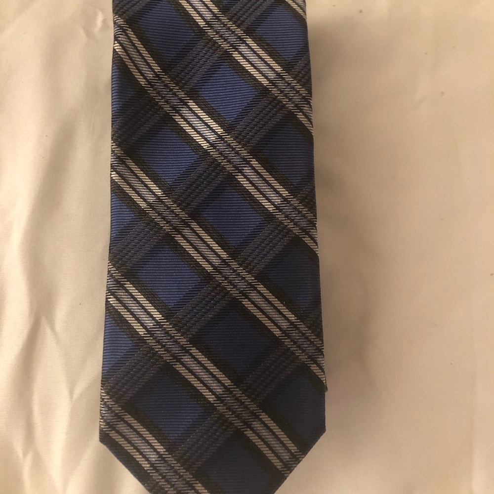 Men's Blue Plaid Tie with Gray & White Accents